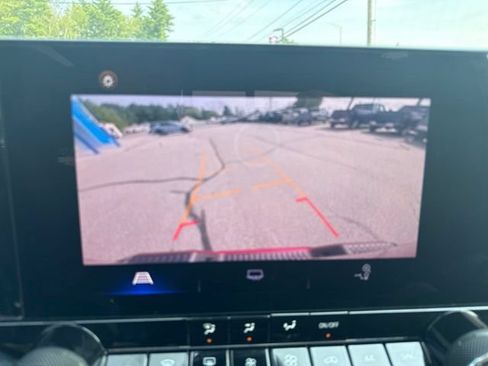Used 2023 Chevrolet Colorado LT w/ LT Convenience Package AWD/4WD image 24