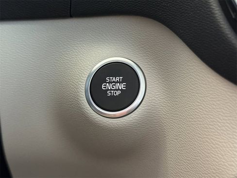 New 2026 Volvo XC40 B4 Plus image 22