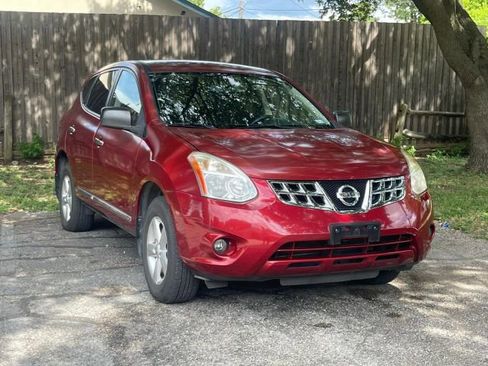 Used 2012 Nissan Rogue S w/ Special Edition Pkg image 2