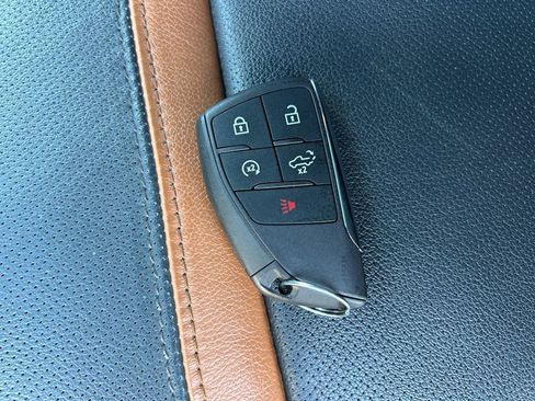 Used 2025 GMC Sierra 1500 AT4 w/ AT4 Premium Package AWD/4WD image 33