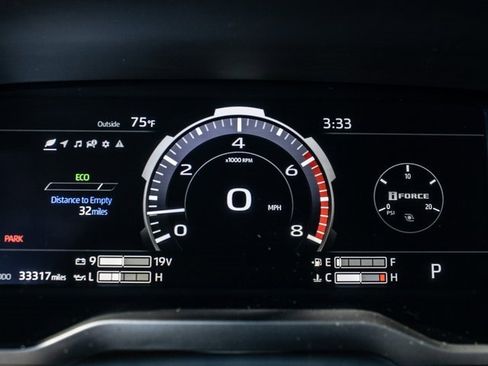 Used 2024 Toyota Tundra Limited image 12