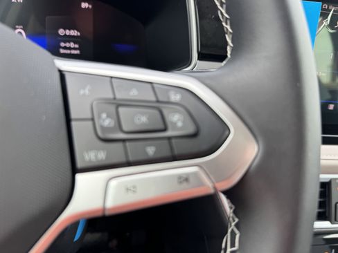 New 2025 Volkswagen Taos SE image 27