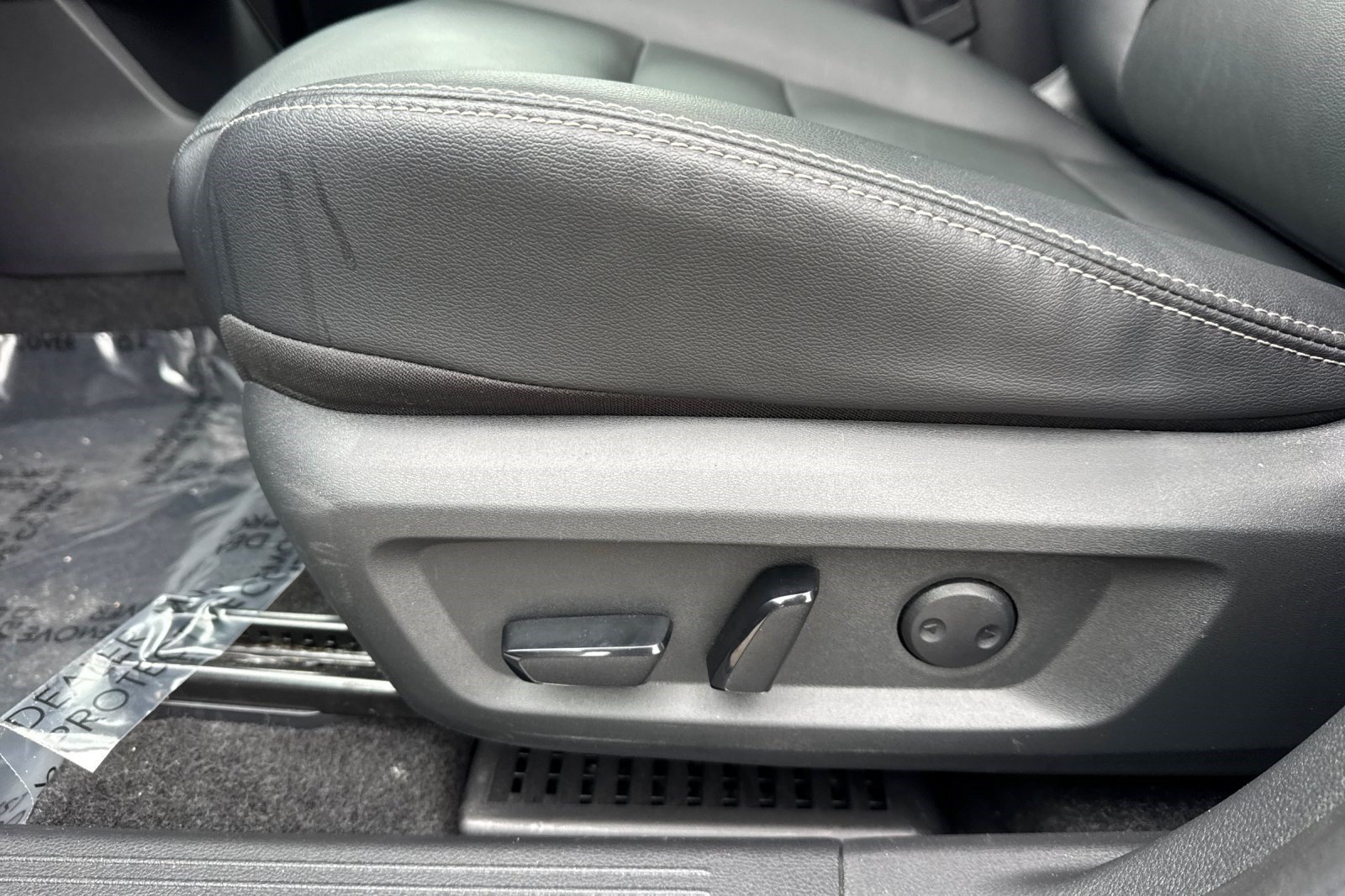 Used 2023 Nissan Rogue SL AWD/4WD image 15