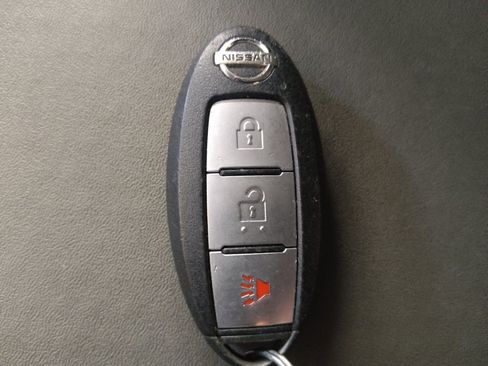 Used 2021 Nissan Frontier SV RWD image 32