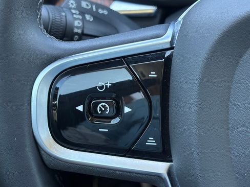 Certified 2023 Volvo XC60 B5 Plus w/ Climate Package image 16