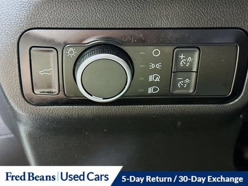 Used 2022 Ford Escape SE w/ SE Sport Appearance Package AWD/4WD image 15