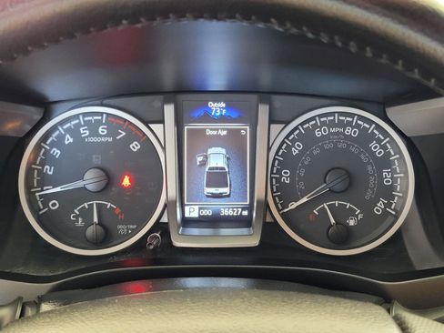 Used 2022 Toyota Tacoma SR5 w/ Trail Edition image 29