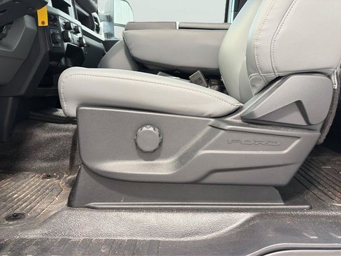Certified 2026 Ford F250 XL w/ XL Chrome Package AWD/4WD image 21