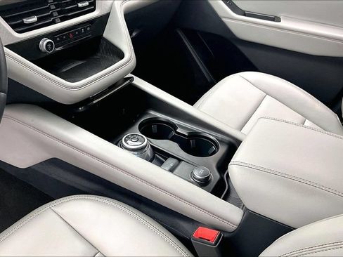 Certified 2025 Ford Explorer Active w/ Active Comfort Package AWD/4WD image 15