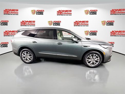 Used 2023 Buick Enclave Essence w/ Experience Buick Package image 17