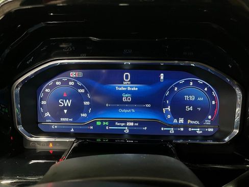 Used 2024 Chevrolet Silverado 2500 LT w/ Convenience Package image 19