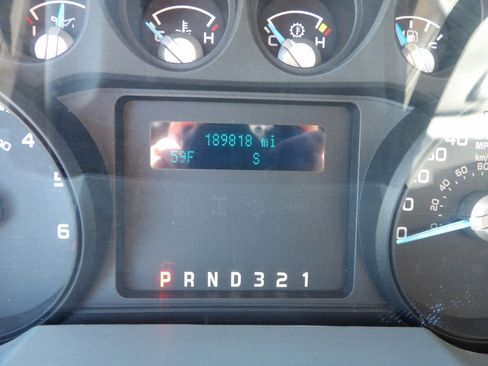 Used 2016 Ford F550 REGULAR CAB DRW 4WD SERVICE /U image 12