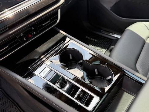 New 2025 Volkswagen Atlas SEL image 16