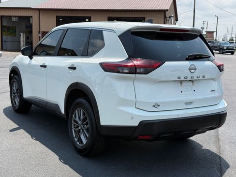 Used 2024 Nissan Rogue S AWD/4WD image 6