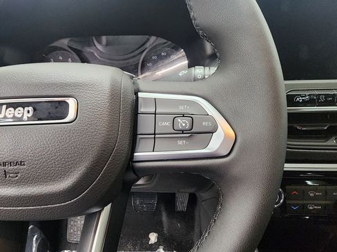 New 2026 Jeep Compass Latitude image 16