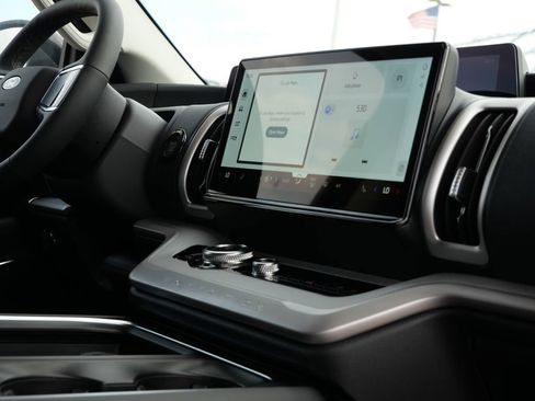 New 2026 Ford Expedition Active image 23