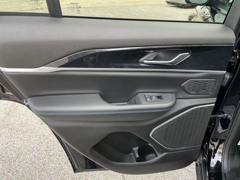 Used 2022 Jeep Grand Cherokee Trailhawk image 39