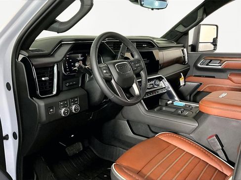 New 2026 GMC Sierra 2500 Denali Ultimate w/ Max Trailering Package image 8