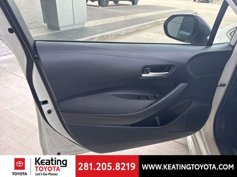 Used 2020 Toyota Corolla LE image 11