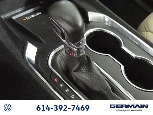 Used 2022 Chevrolet Traverse LT w/ LPO, Cargo Package image 23