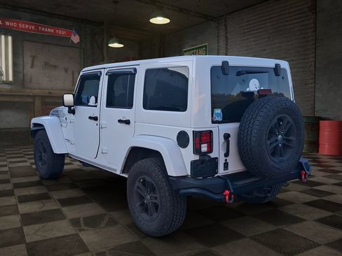 Used 2017 Jeep Wrangler Unlimited Sahara AWD/4WD image 4