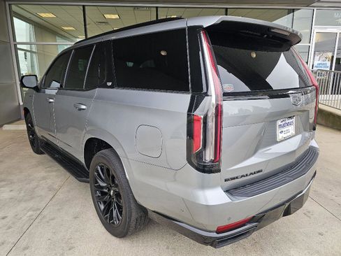 Used 2024 Cadillac Escalade Sport w/ LPO, ONYX Package AWD/4WD image 3