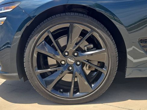 Used 2023 Genesis G70 3.3T RWD image 12