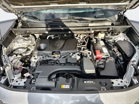 Used 2023 Toyota RAV4 XLE AWD/4WD image 17