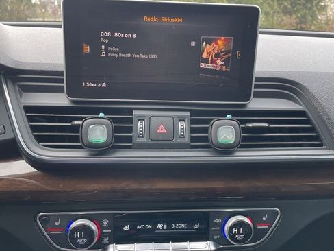 Used 2018 Audi Q5 2.0T Premium Plus w/ Premium Plus Package image 11