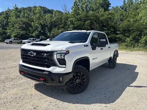 New 2026 Chevrolet Silverado 2500 LT w/ Trail Boss Package AWD/4WD image 12