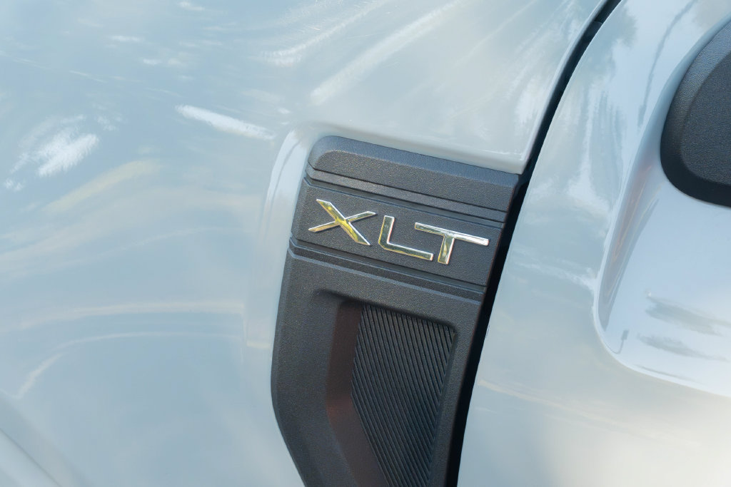 Used 2023 Ford Maverick XLT w/ XLT Luxury Package FWD image 5
