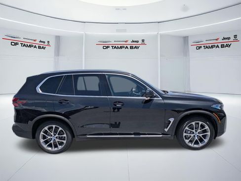 Used 2025 BMW X5 xDrive40i AWD/4WD image 2