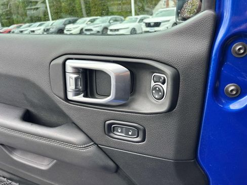 Used 2020 Jeep Wrangler Unlimited Sahara w/ Uconnect 4C Nav & Sound Group image 18