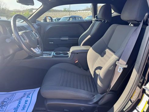 Used 2012 Dodge Challenger R/T image 15