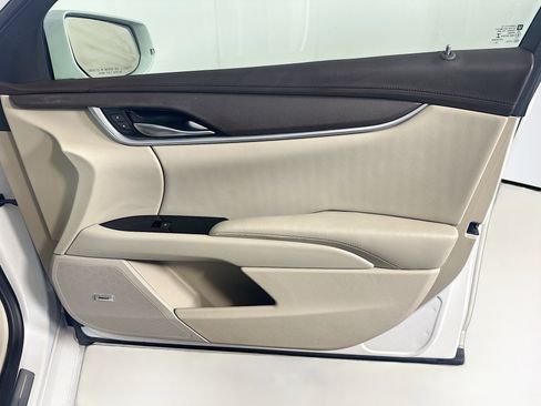 Used 2016 Cadillac XTS FWD image 31