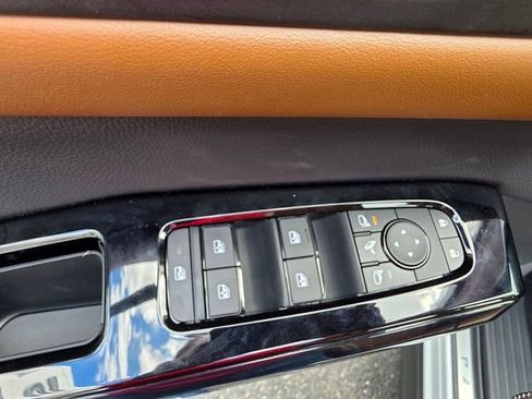 New 2026 Nissan Pathfinder Platinum AWD/4WD image 11