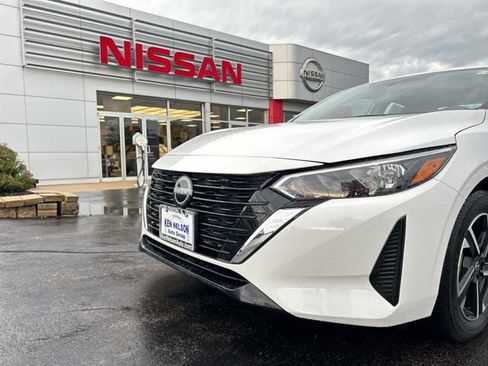 Used 2024 Nissan Sentra SV FWD image 14