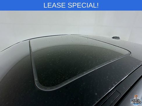 Used 2025 BMW 330i xDrive Sedan w/ Premium Package image 29