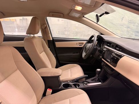 Used 2015 Toyota Corolla LE image 29