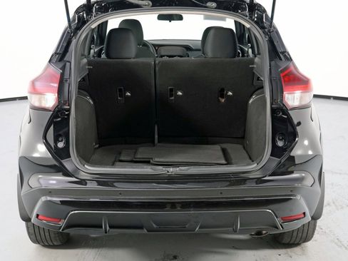 Used 2022 Nissan Kicks SR image 9