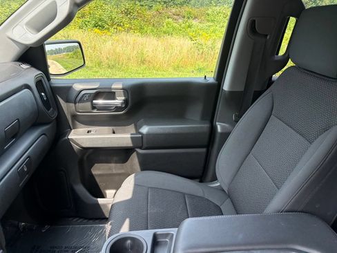 Used 2021 Chevrolet Silverado 1500 Custom AWD/4WD image 16
