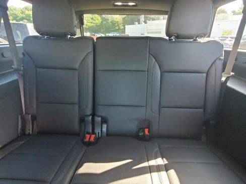 Used 2021 Chevrolet Suburban LT w/ Rear Media and Nav Package AWD/4WD image 7
