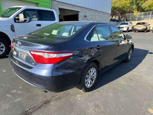 Used 2017 Toyota Camry LE FWD image 5