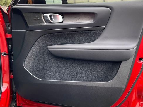 Used 2023 Volvo C40 P8 Recharge Ultimate w/ Protection Package Premier image 27