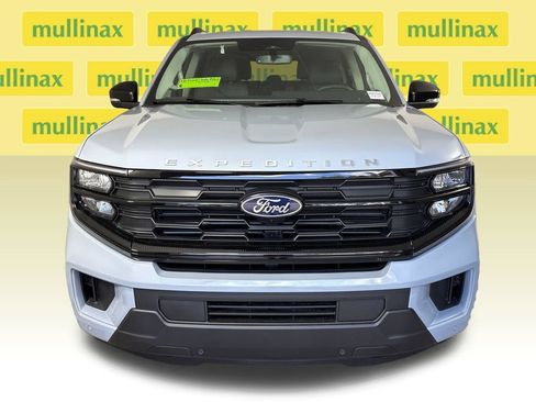 New 2026 Ford Expedition Max Active RWD image 15