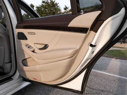 Used 2019 Mercedes-Benz S 560 4MATIC Sedan image 56