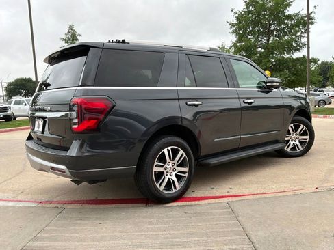 Used 2024 Ford Expedition Limited AWD/4WD image 6