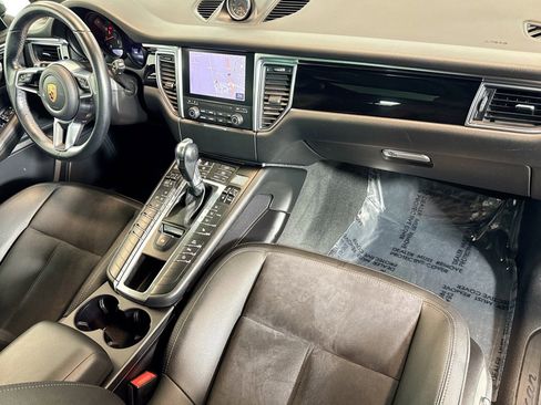 Used 2018 Porsche Macan Sport Edition image 26