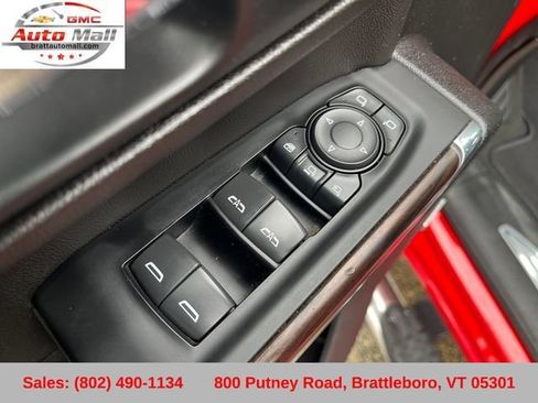 Used 2023 GMC Sierra 2500 SLT w/ SLT Preferred Package AWD/4WD image 13