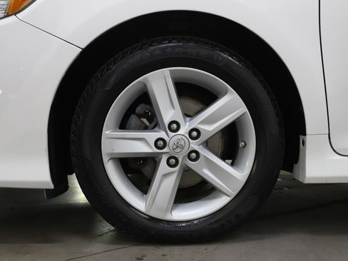 Used 2013 Toyota Camry SE image 26